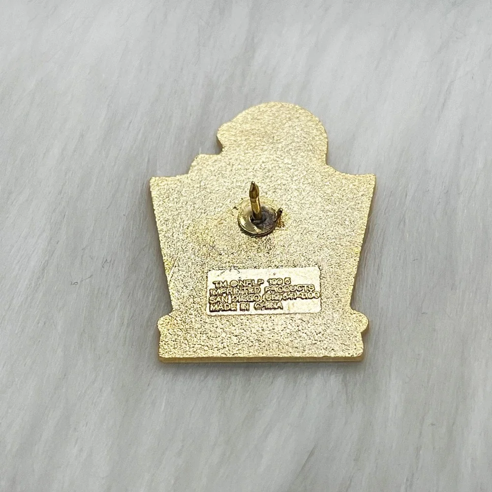 🔮 5/$25 Vintage NFL First Official Game‎ St Lous Rams New Orleans Saints 95 Pin